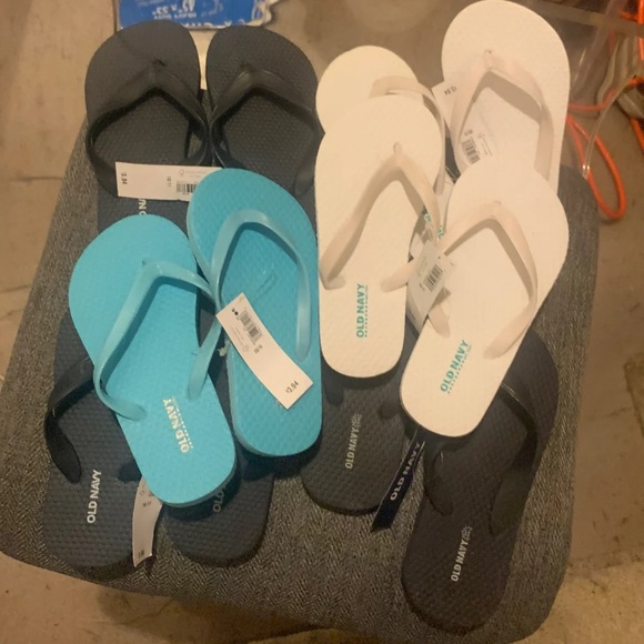 Kids old navy flip flop bundle - Picture 1 of 1